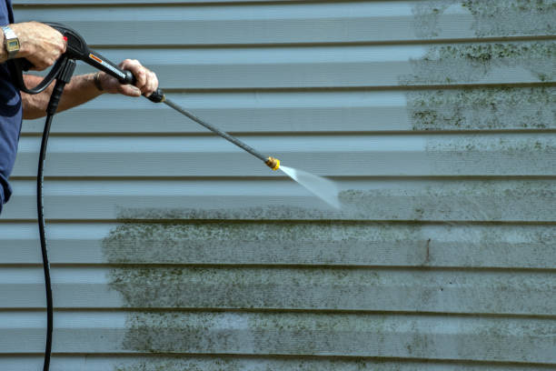 Garage Pressure Washing in Freer, TX